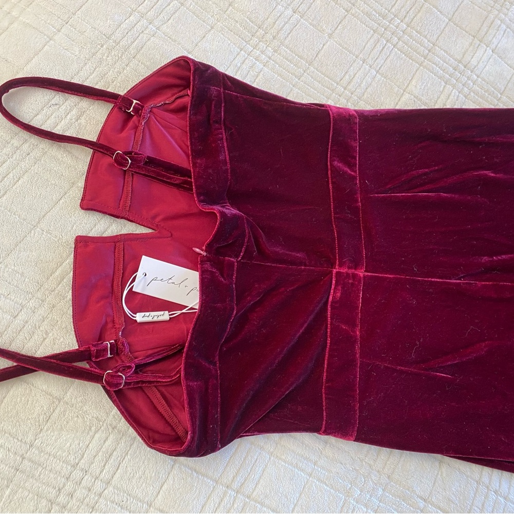 NWT Petal + Pup Lexie Velvet Jumpsuit – Burgundy, Size L - Picture 7 of 7